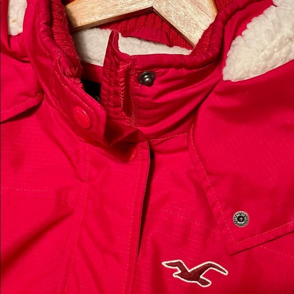 Red Hollister All Weather Jacket with Hood Small - Picture 10 of 11
